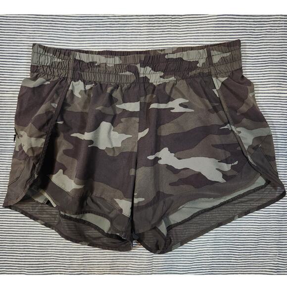 Athleta $49 Small Camo Green Printed Mesh Racer Run Mid Rise 4" Shorts - Picture 1 of 8